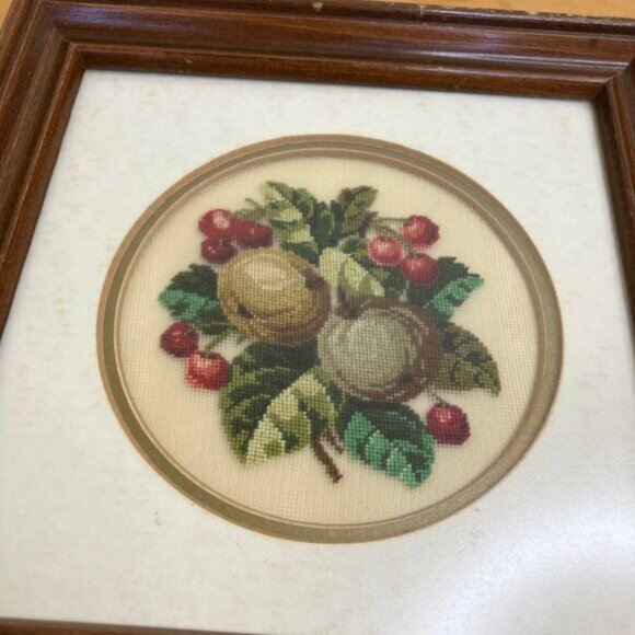 Fruit Leaf Bunch Petit Point Completed Vtg 7 Square Framed Hand Embroidery - Picture 2 of 6